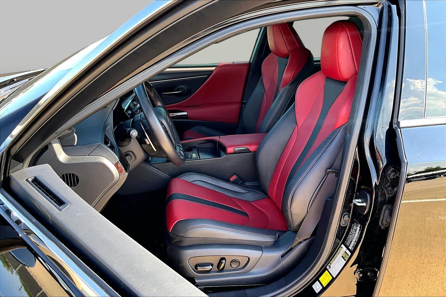 2024 Lexus ES 350 photo 8 of 35