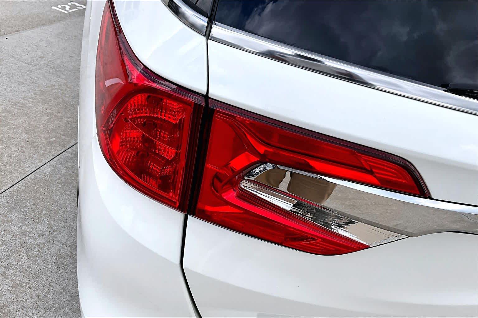 2019 Honda Odyssey EX-L White Diamond Pearl at AutoNation USA Houston