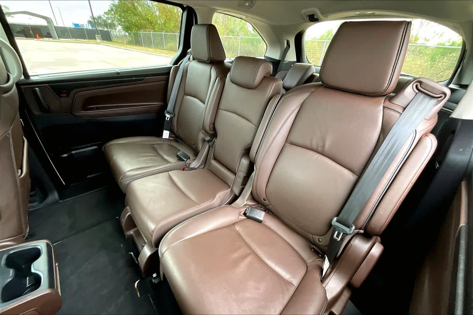 2025 Honda Odyssey Touring Platinum White Pearl at Honda of Clear Lake