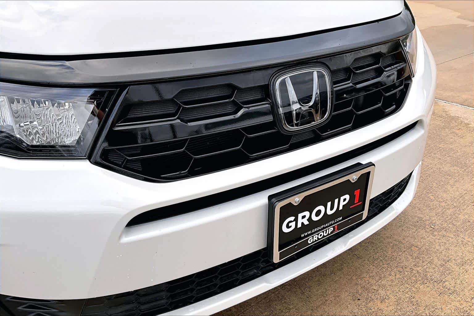 2025 Honda Odyssey Touring Platinum White Pearl at Honda of Clear Lake