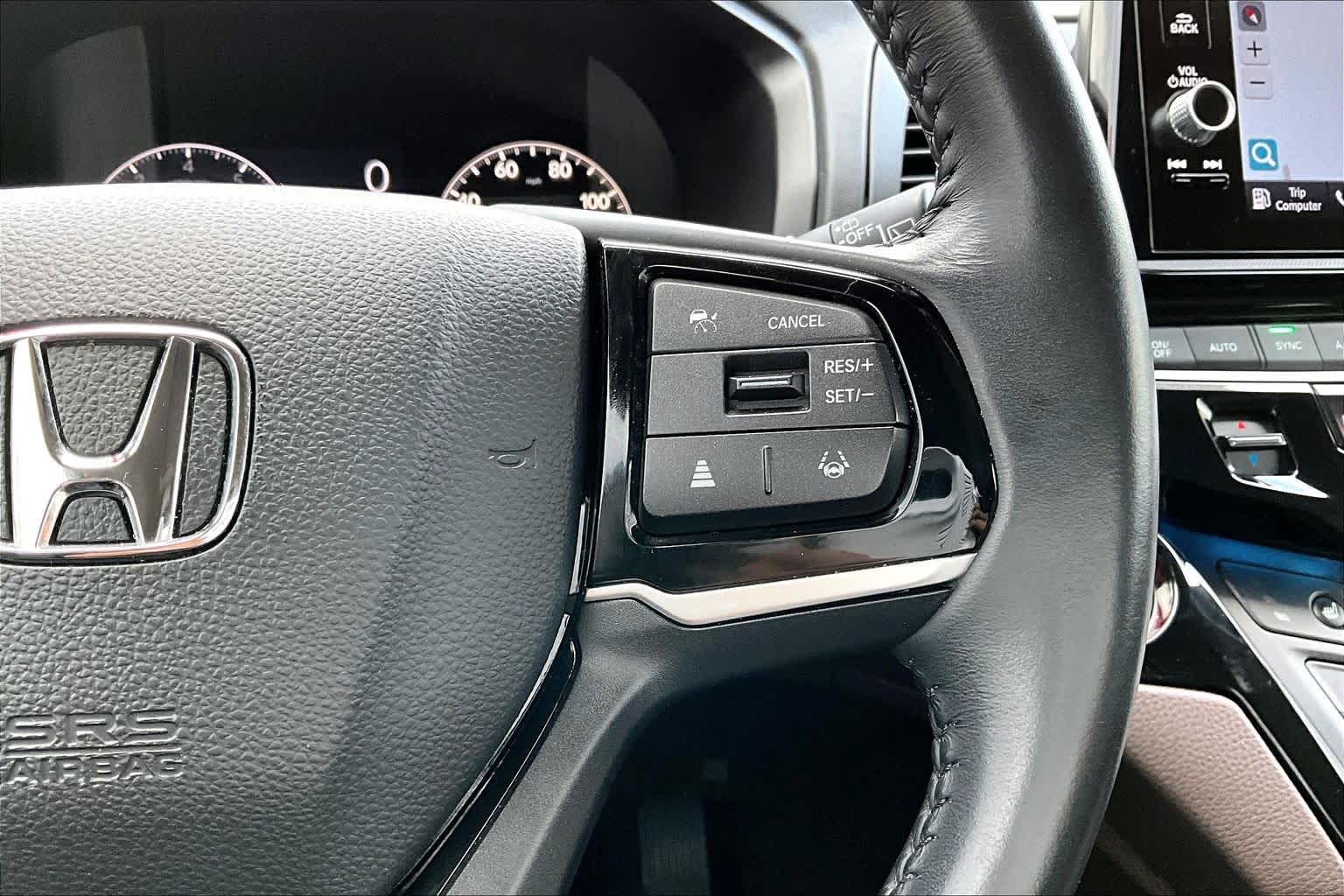 2025 Honda Odyssey Touring Platinum White Pearl at Honda of Clear Lake