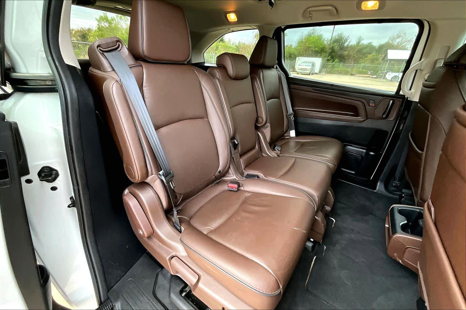 2025 Honda Odyssey Touring Platinum White Pearl at Honda of Clear Lake