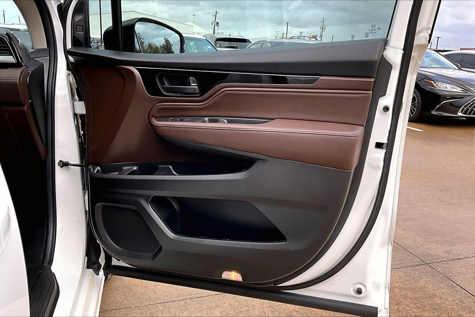 2025 Honda Odyssey Touring Platinum White Pearl at Honda of Clear Lake