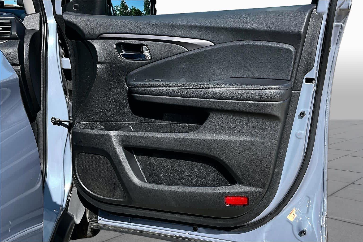 2022 Honda Pilot Special Edition Sonic Gray Pearl at Tomball Ford