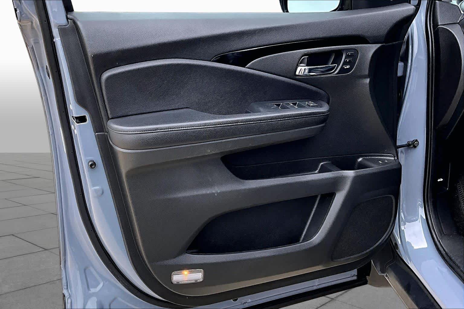 2022 Honda Pilot Touring 7-Passenger Sonic Gray Pearl at AutoNation Chrysler Jeep Dodge Ram Spring