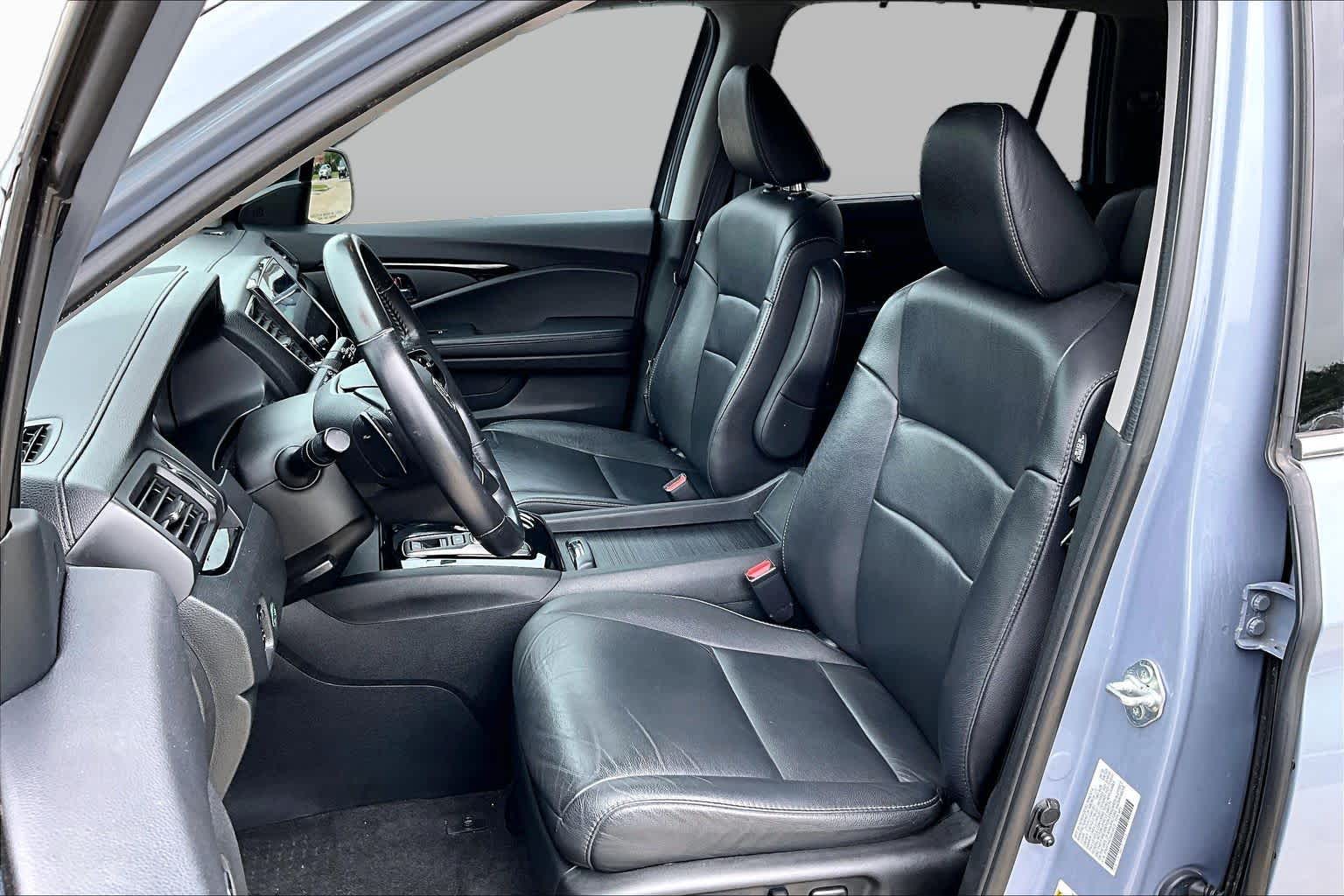 2022 Honda Pilot Touring 7-Passenger Sonic Gray Pearl at AutoNation Chrysler Jeep Dodge Ram Spring