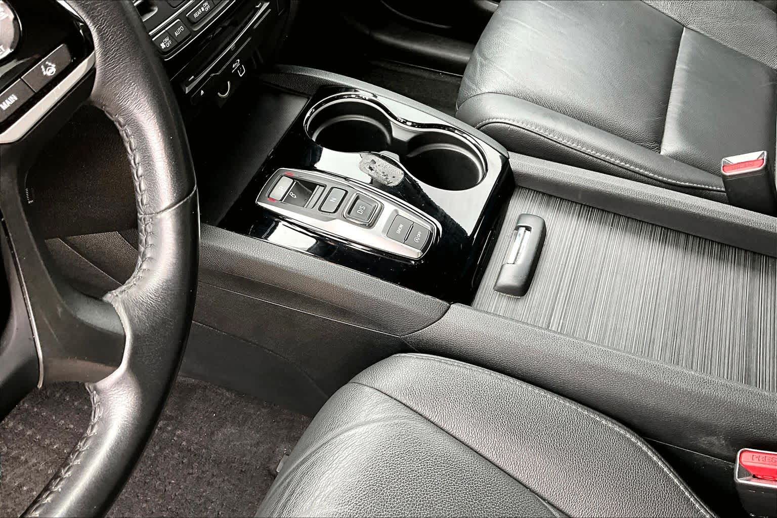 2022 Honda Pilot Touring 7-Passenger Sonic Gray Pearl at AutoNation Chrysler Jeep Dodge Ram Spring