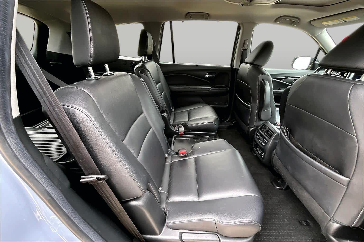 2022 Honda Pilot Touring 7-Passenger Sonic Gray Pearl at AutoNation Chrysler Jeep Dodge Ram Spring
