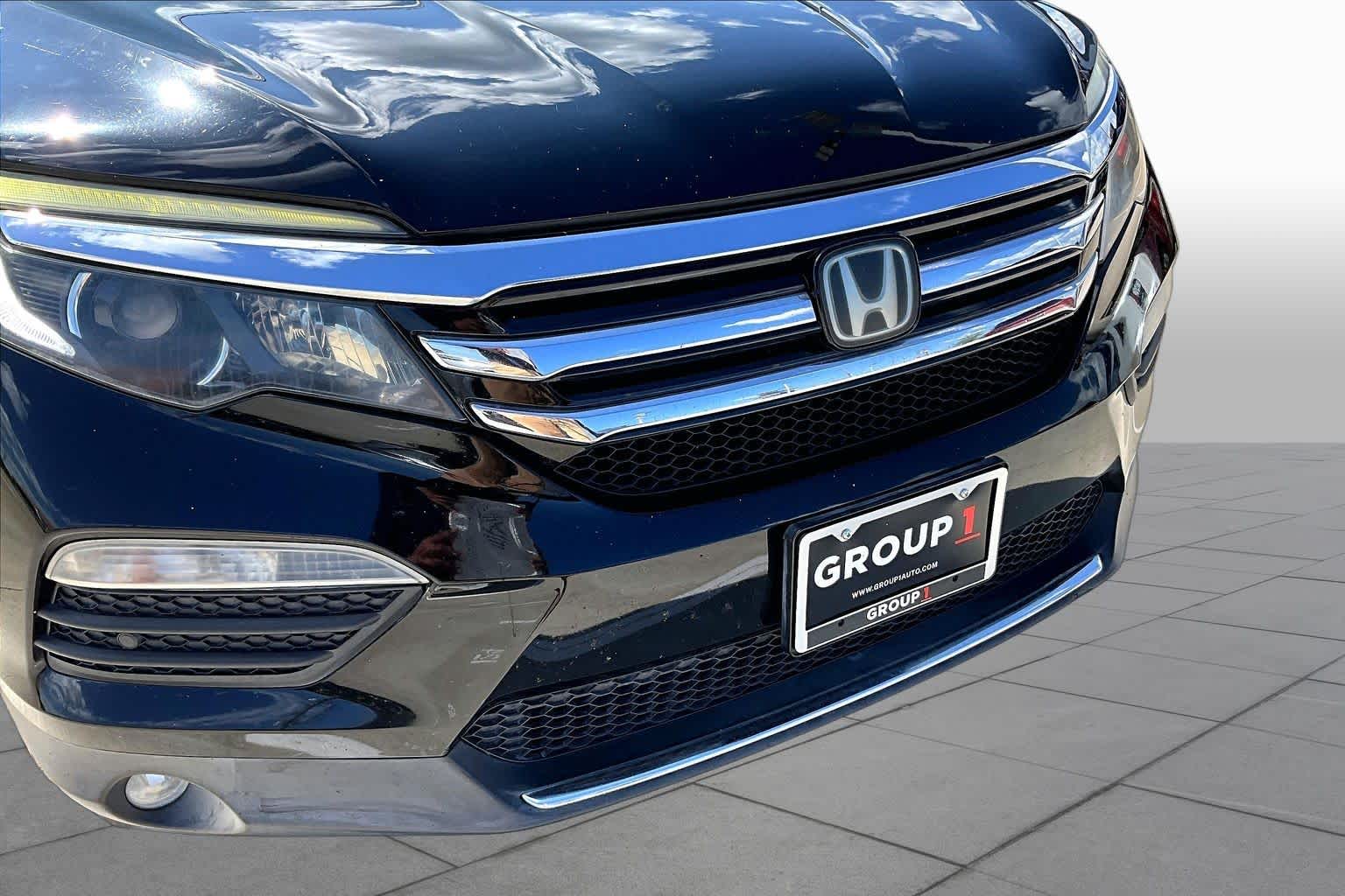 2016 Honda Pilot Touring Crystal Black Pearl at Beck & Masten Kia