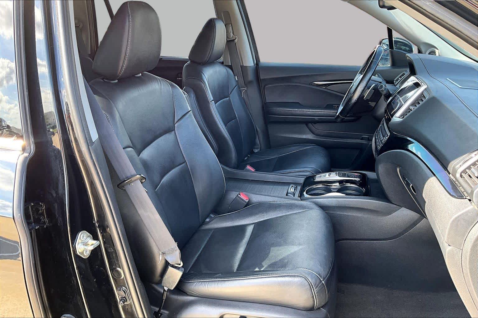 2016 Honda Pilot Touring Crystal Black Pearl at Beck & Masten Kia