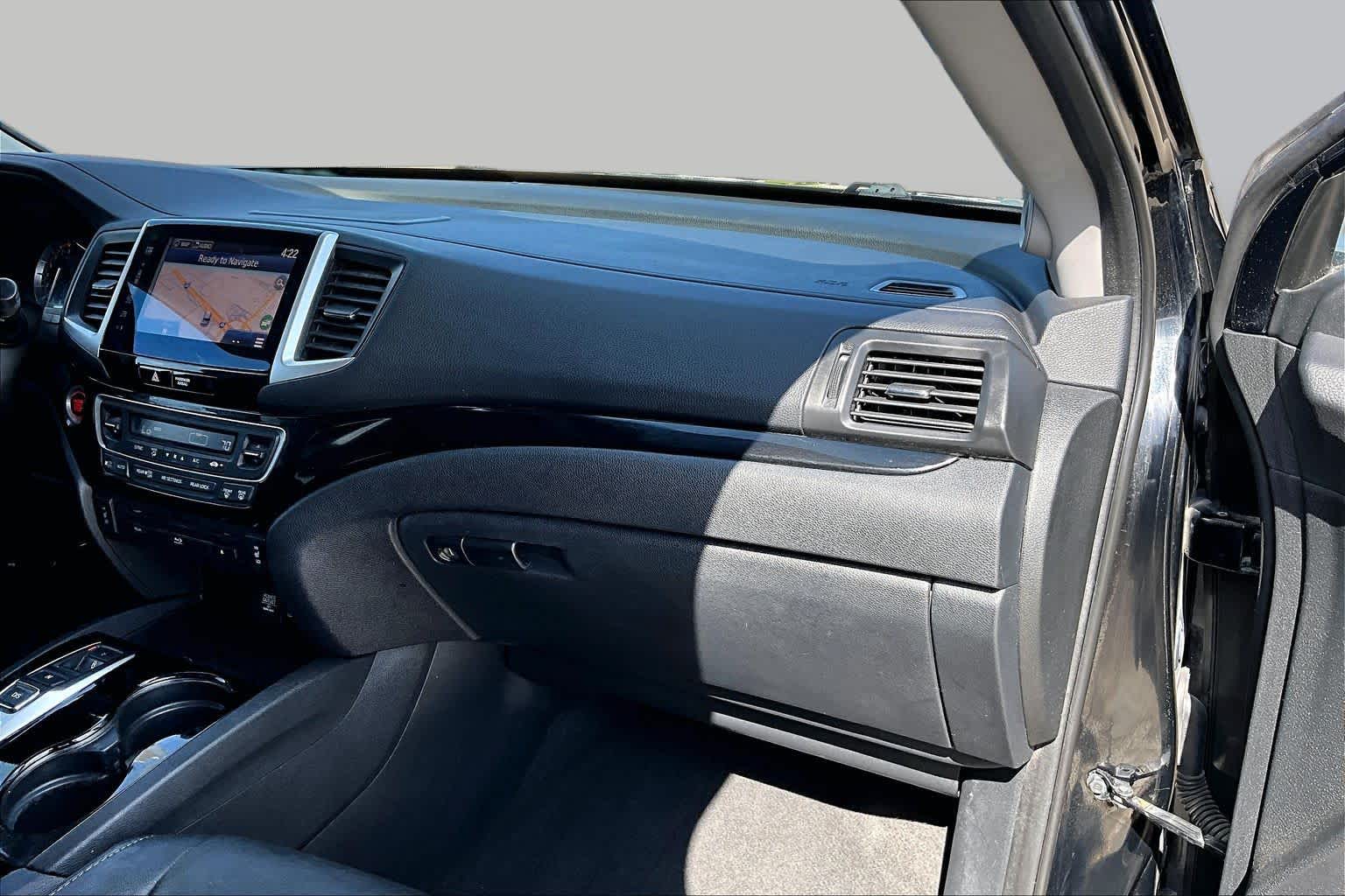 2016 Honda Pilot Touring Crystal Black Pearl at Beck & Masten Kia
