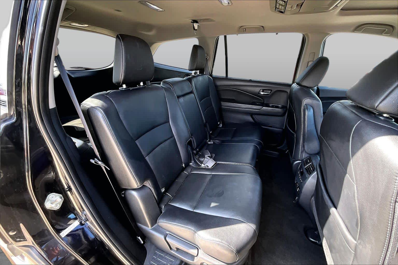 2016 Honda Pilot Touring Crystal Black Pearl at Beck & Masten Kia