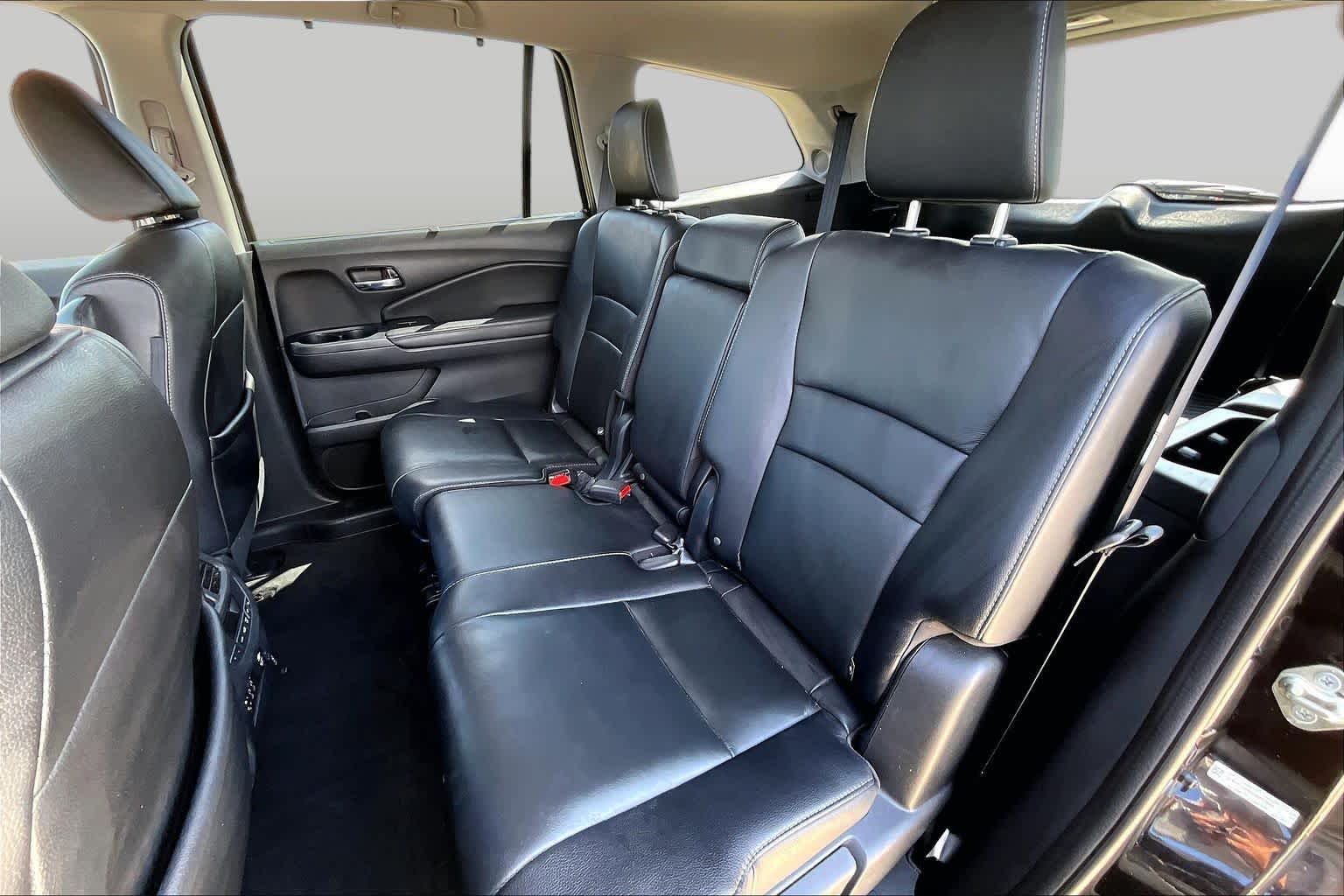 2016 Honda Pilot Touring Crystal Black Pearl at Beck & Masten Kia