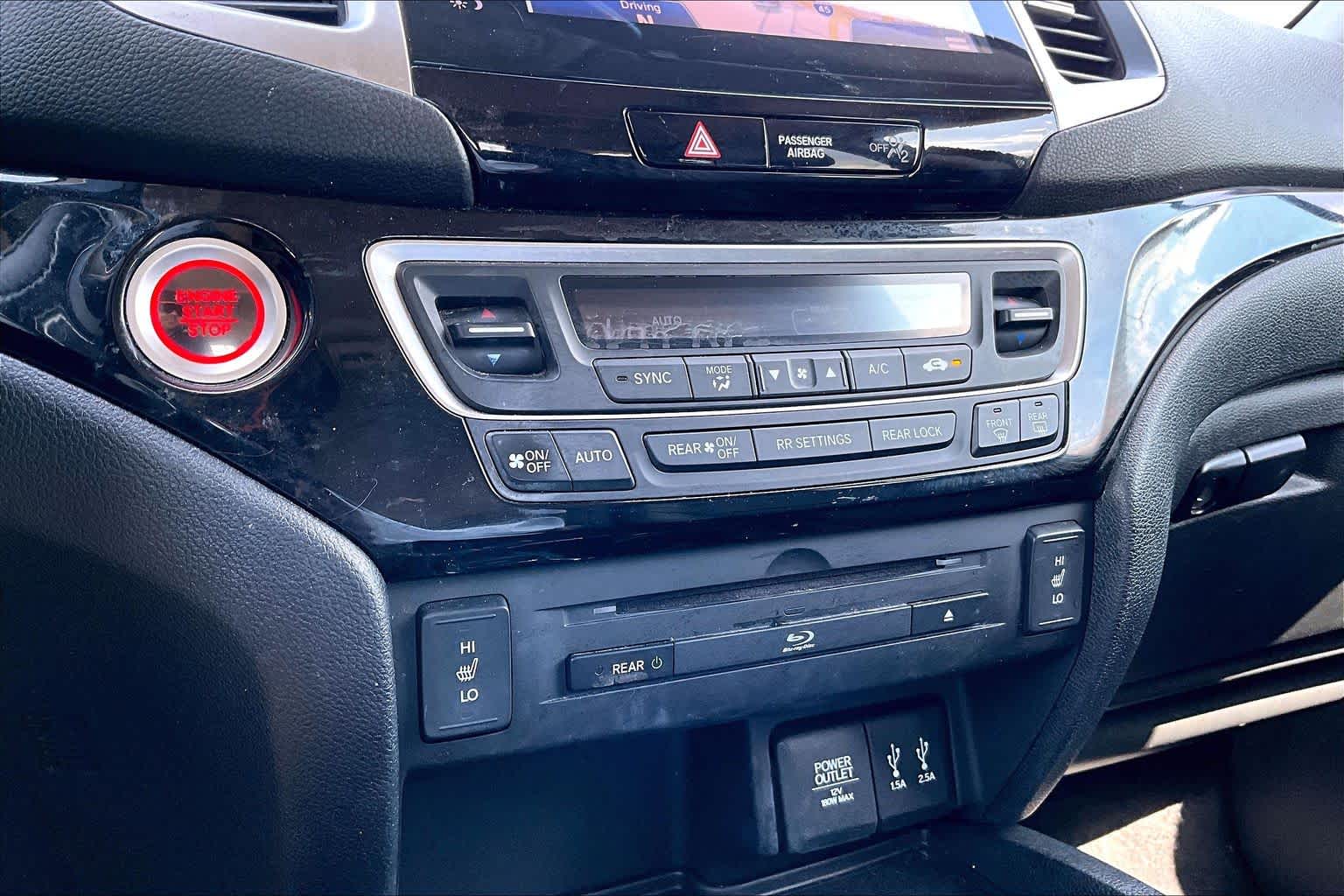 2016 Honda Pilot Touring Crystal Black Pearl at Beck & Masten Kia