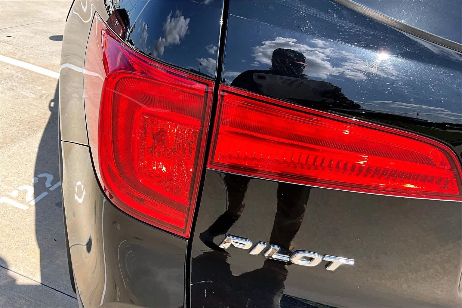 2016 Honda Pilot Touring Crystal Black Pearl at Beck & Masten Kia