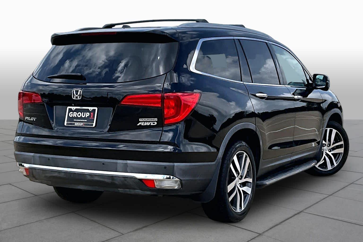 2018 Honda Pilot Touring Crystal Black Pearl at Mercedes-Benz of Houston North
