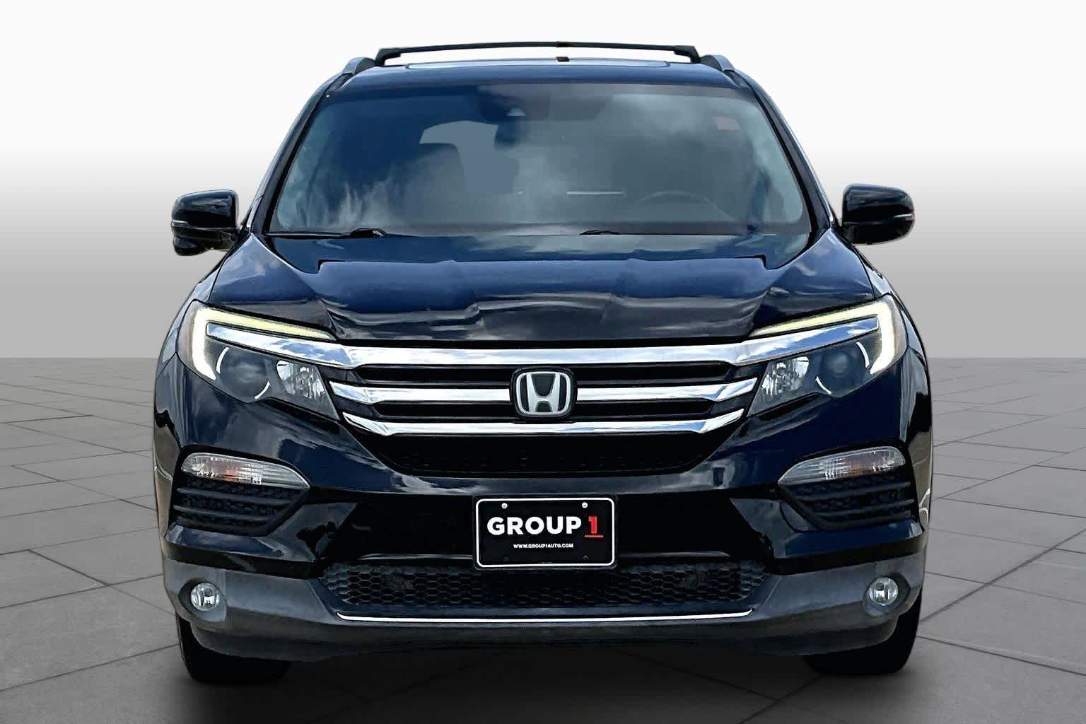 2018 Honda Pilot Touring Crystal Black Pearl at Mercedes-Benz of Houston North