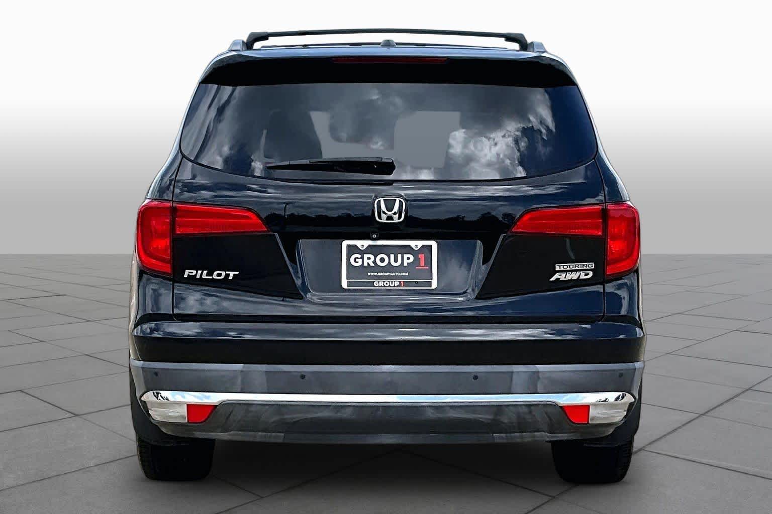 2018 Honda Pilot Touring Crystal Black Pearl at Mercedes-Benz of Houston North