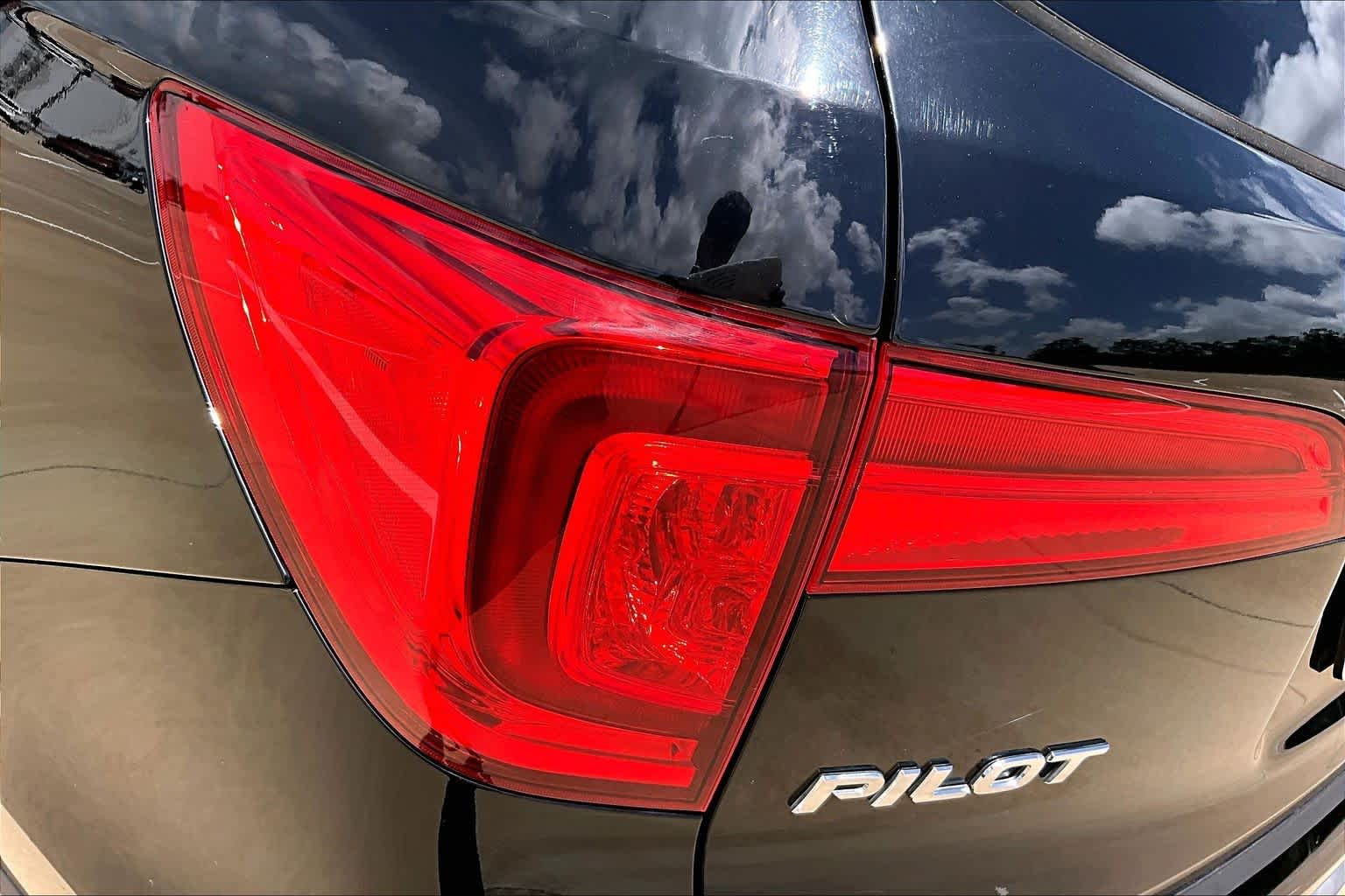 2018 Honda Pilot Touring Crystal Black Pearl at Mercedes-Benz of Houston North