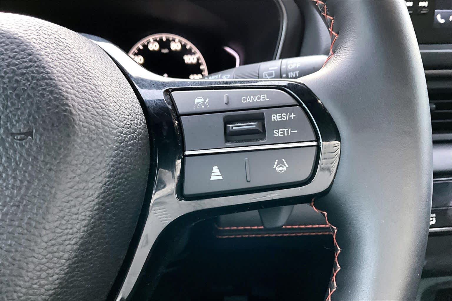 2025 Honda Pilot photo 24 of 36