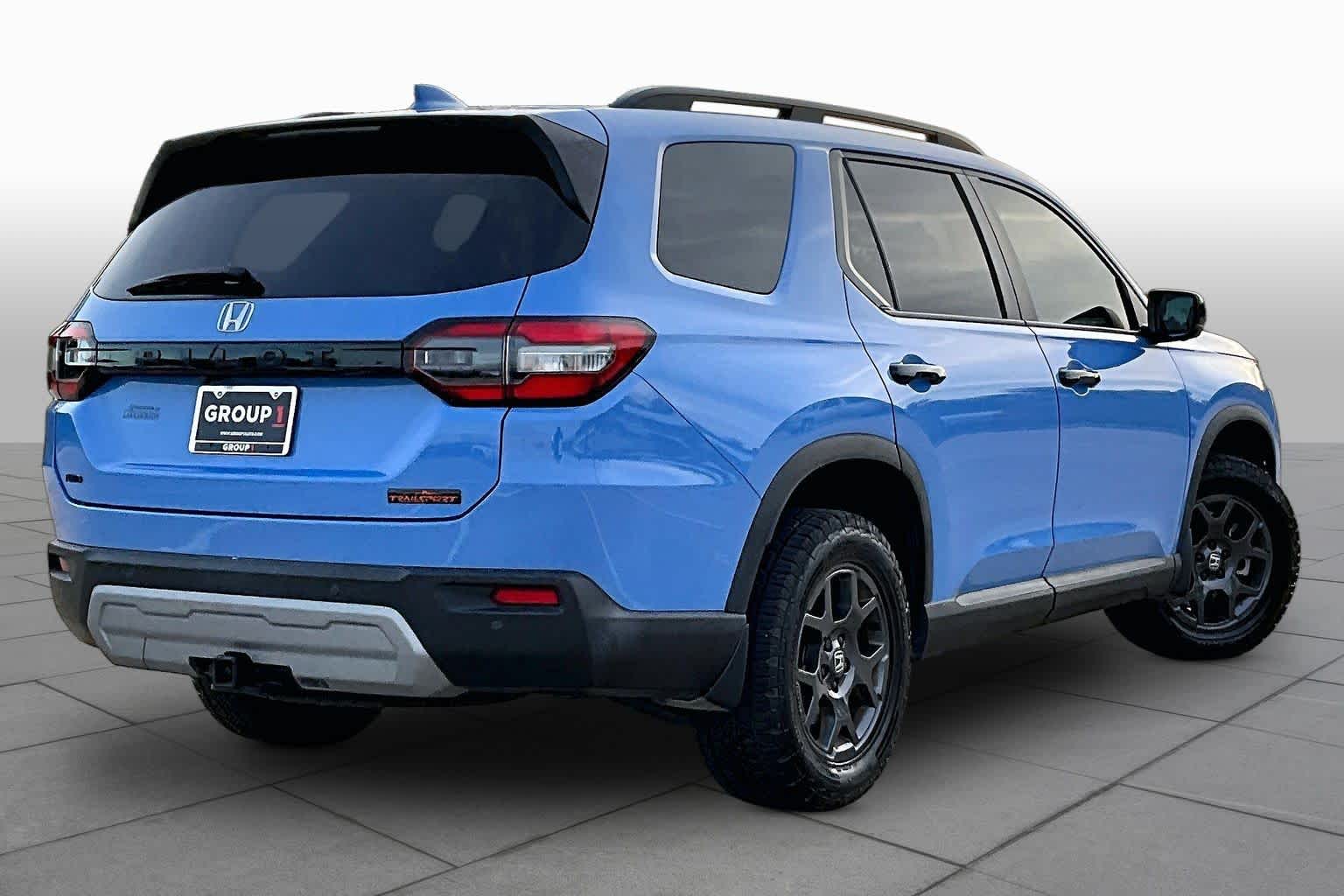 2025 Honda Pilot photo 12 of 36