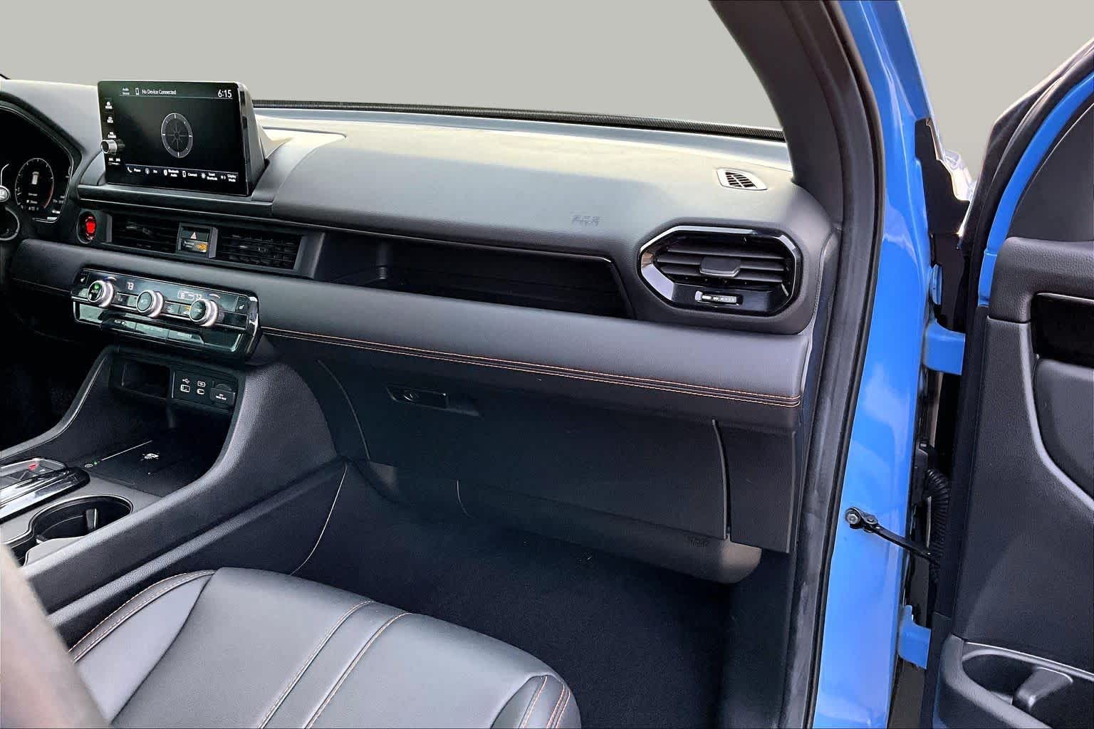 2025 Honda Pilot photo 18 of 36