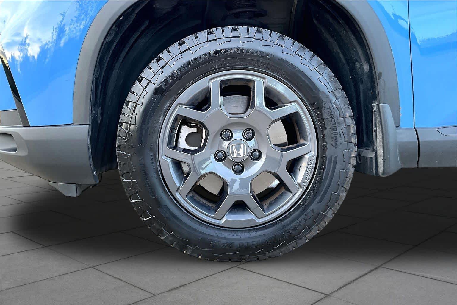 2025 Honda Pilot photo 10 of 36
