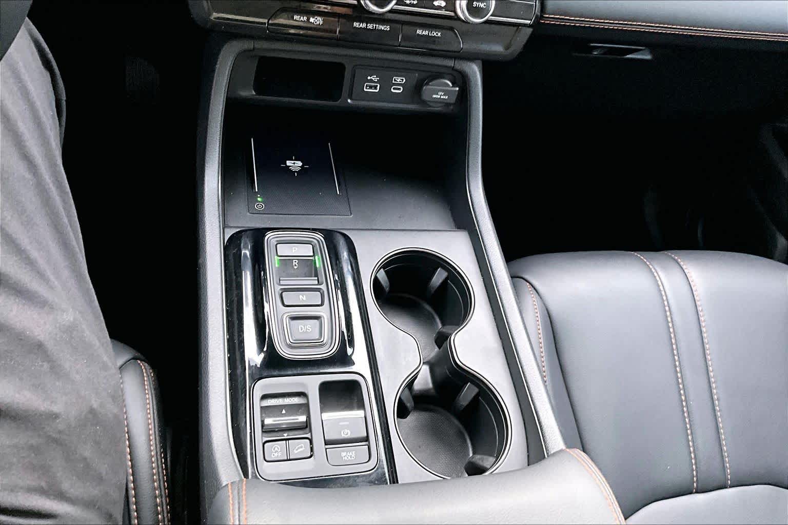 2025 Honda Pilot photo 34 of 36