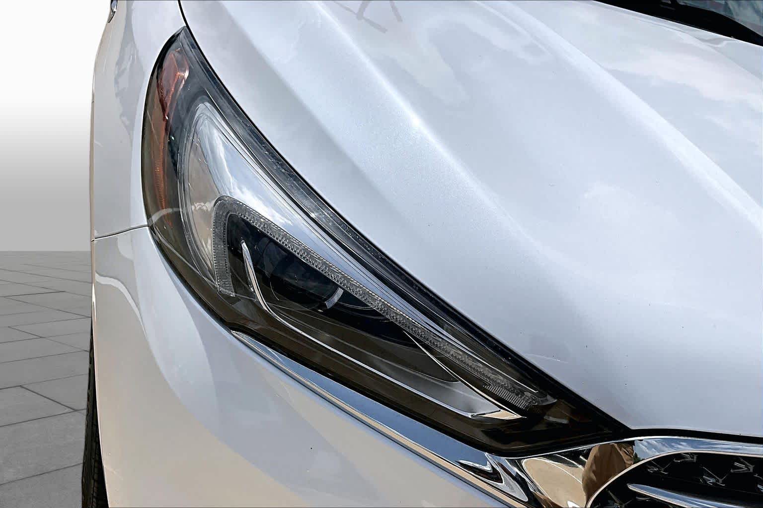 2020 Buick Enclave Avenir White Frost Tricoat at AutoNation USA Houston