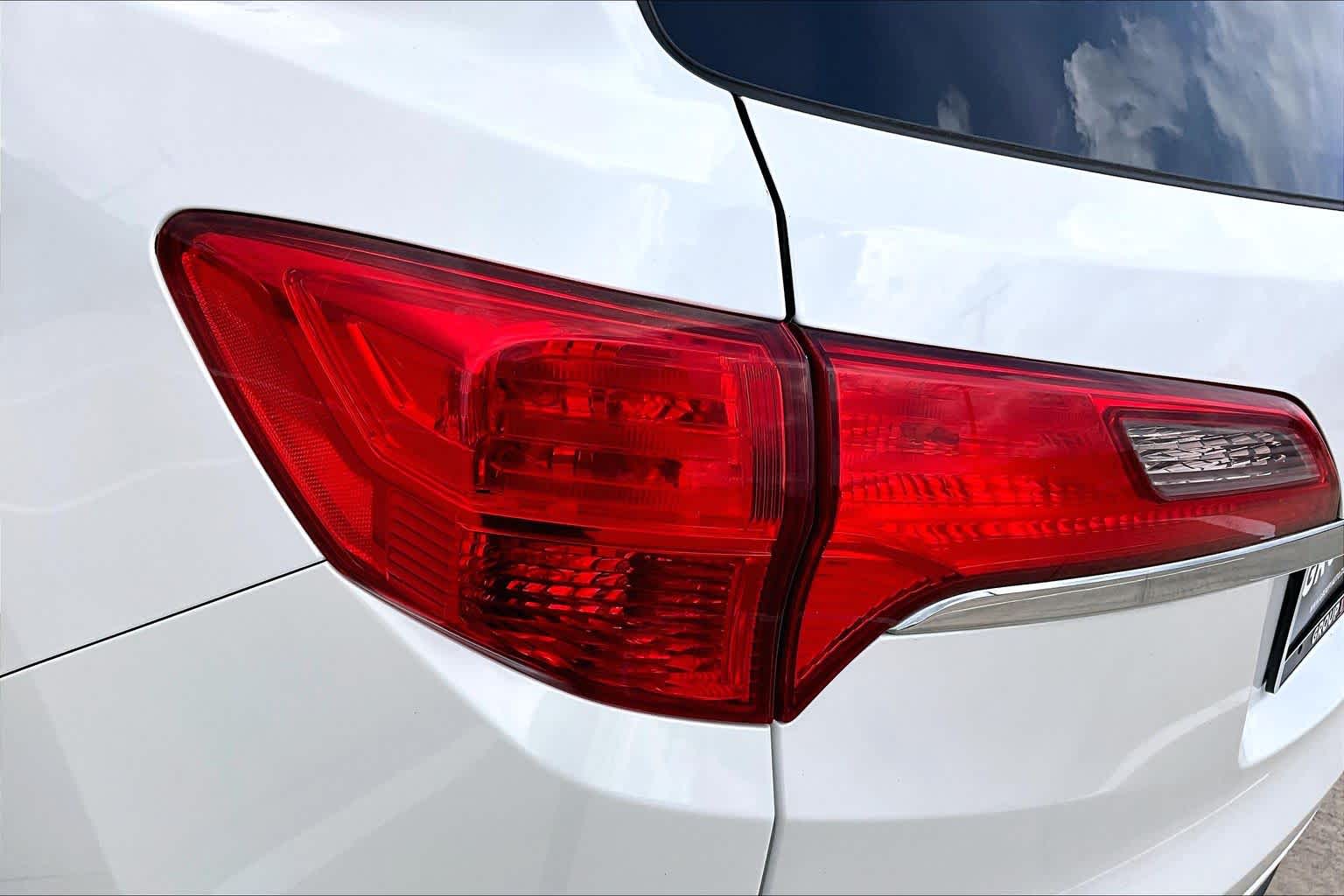 2013 Acura RDX Tech Pkg White Diamond Pearl at Lexus Southwest Houston