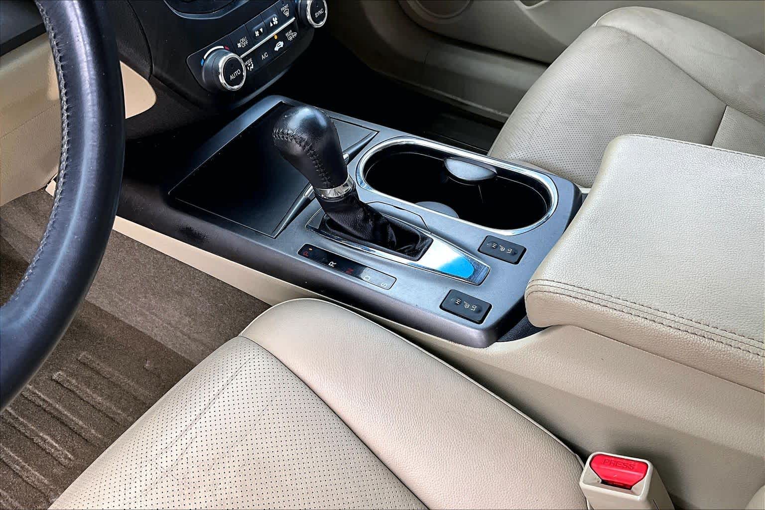 2013 Acura RDX Tech Pkg White Diamond Pearl at Lexus Southwest Houston