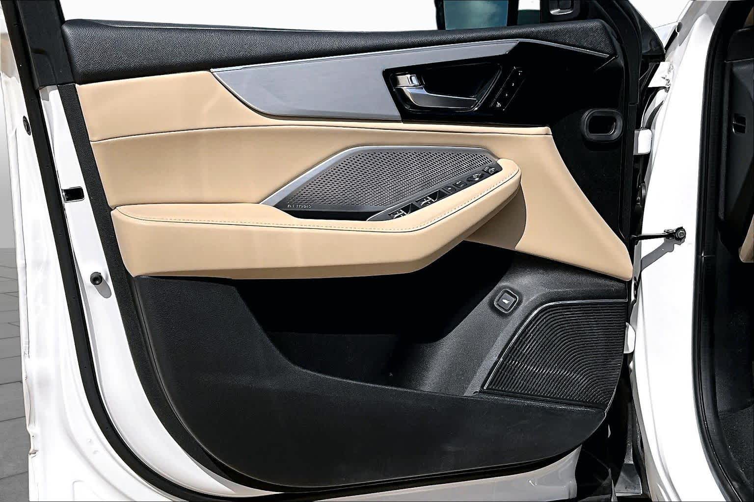 2024 Acura MDX w/Technology Package Platinum White Pearl at AutoNation Chrysler Jeep Dodge Ram Spring