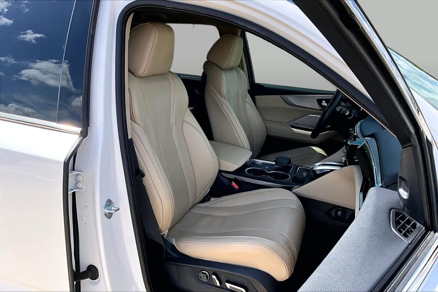 2024 Acura MDX w/Technology Package Platinum White Pearl at AutoNation Chrysler Jeep Dodge Ram Spring