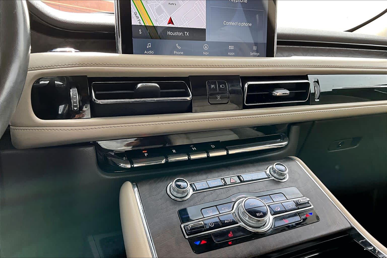 2020 Lincoln Aviator Reserve Burgundy Velvet Metallic Tinted Clearcoat at Mercedes-Benz of Houston North