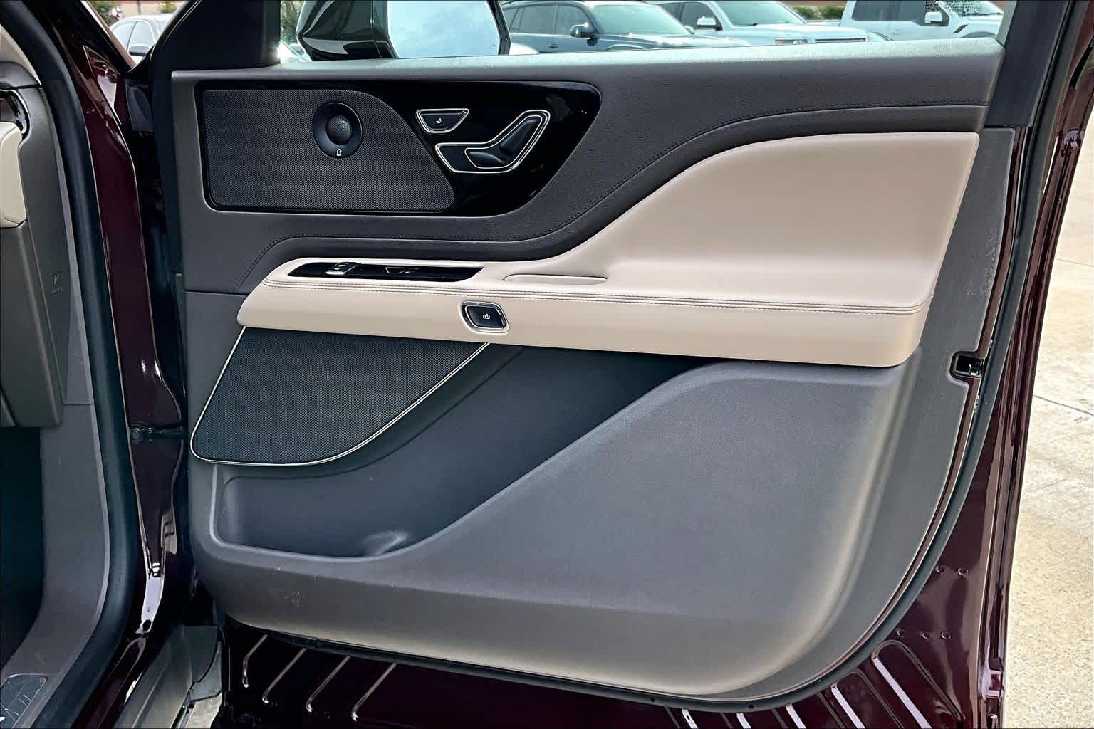2020 Lincoln Aviator Reserve Burgundy Velvet Metallic Tinted Clearcoat at Mercedes-Benz of Houston North