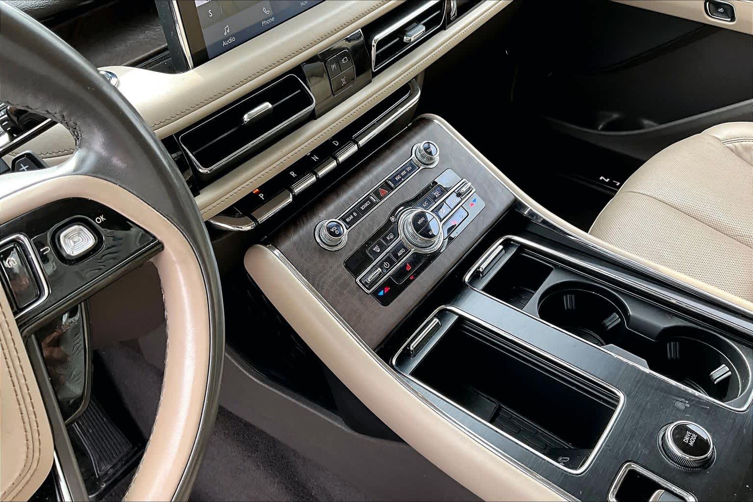 2020 Lincoln Aviator Reserve Burgundy Velvet Metallic Tinted Clearcoat at Mercedes-Benz of Houston North