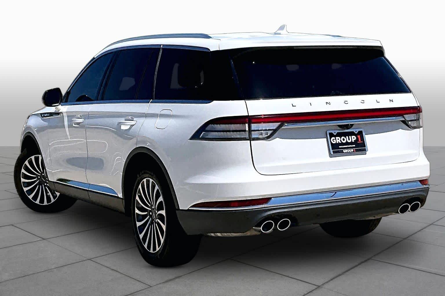 2024 Lincoln Aviator Reserve Pristine White Metallic Tri-Coat at Tomball Ford