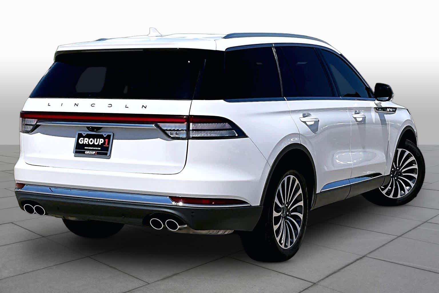 2024 Lincoln Aviator Reserve Pristine White Metallic Tri-Coat at Tomball Ford