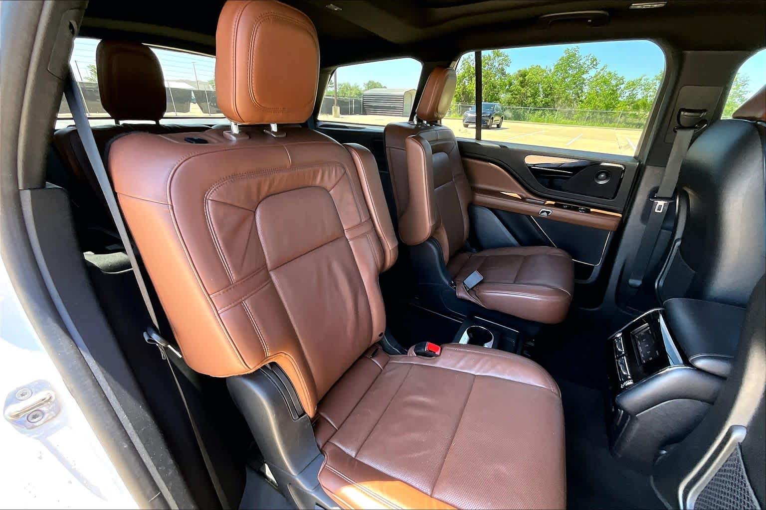 2024 Lincoln Aviator Reserve Pristine White Metallic Tri-Coat at Tomball Ford