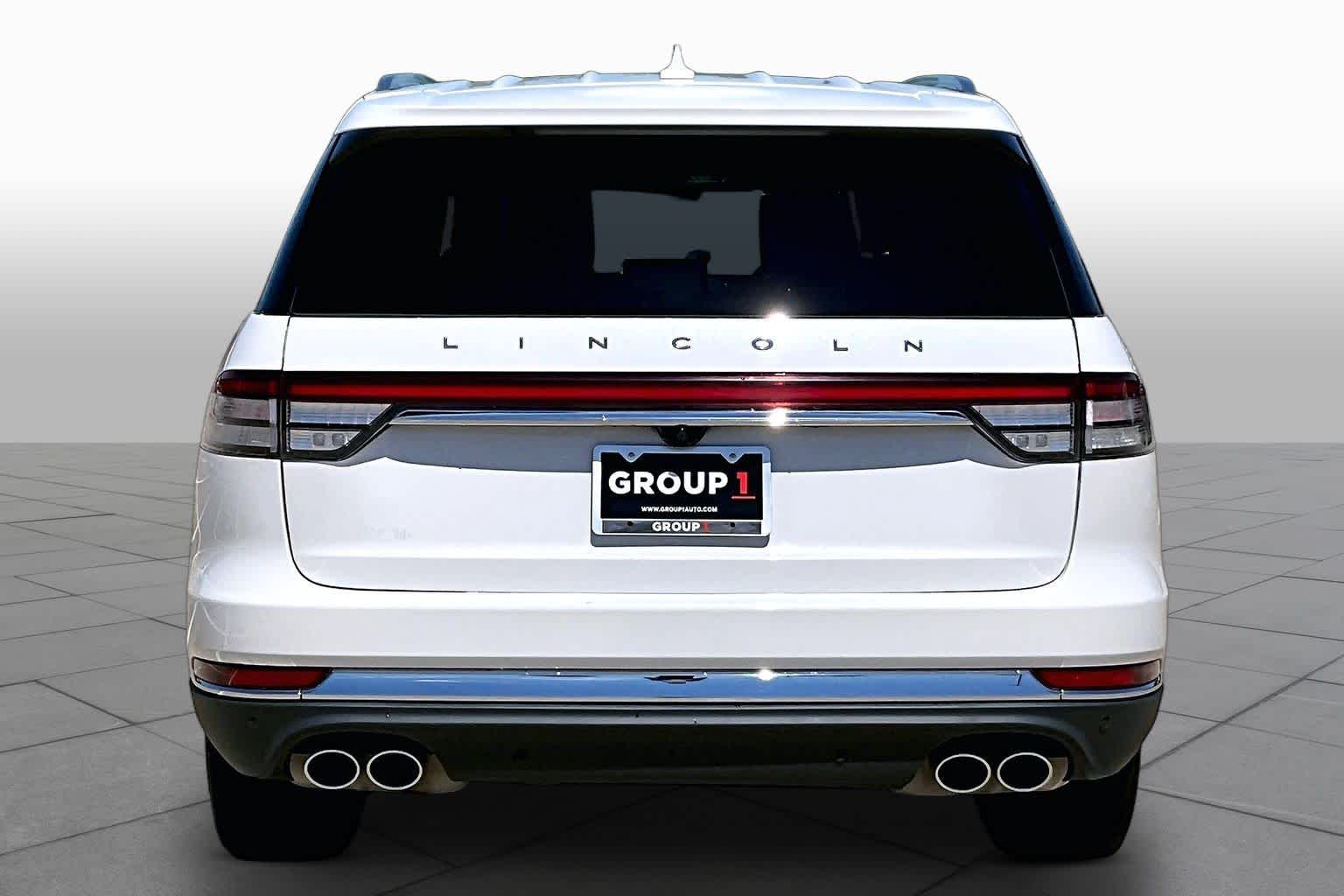 2024 Lincoln Aviator Reserve Pristine White Metallic Tri-Coat at Tomball Ford