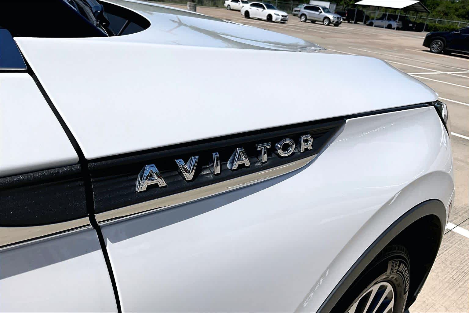 2024 Lincoln Aviator Reserve Pristine White Metallic Tri-Coat at Tomball Ford