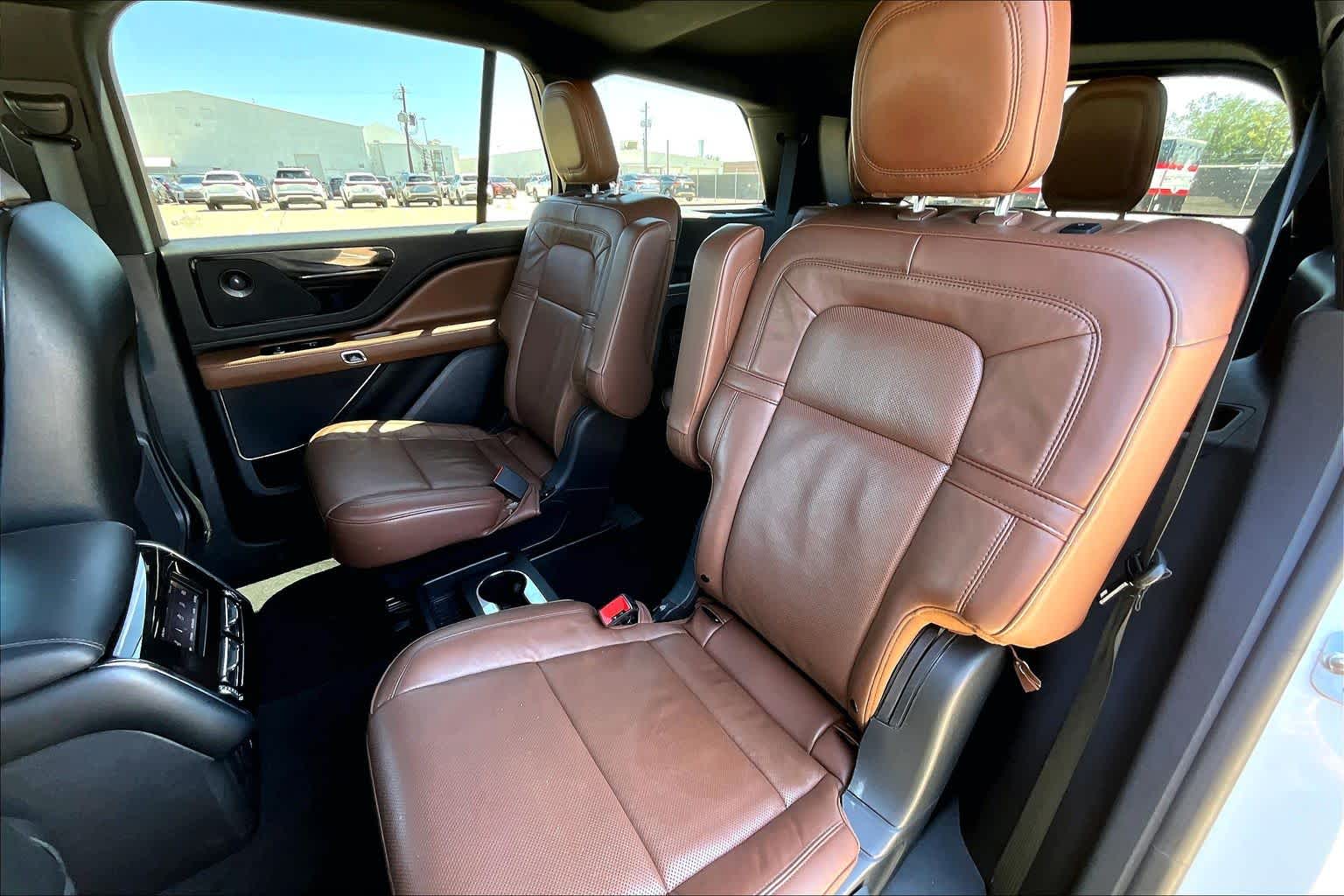 2024 Lincoln Aviator Reserve Pristine White Metallic Tri-Coat at Tomball Ford