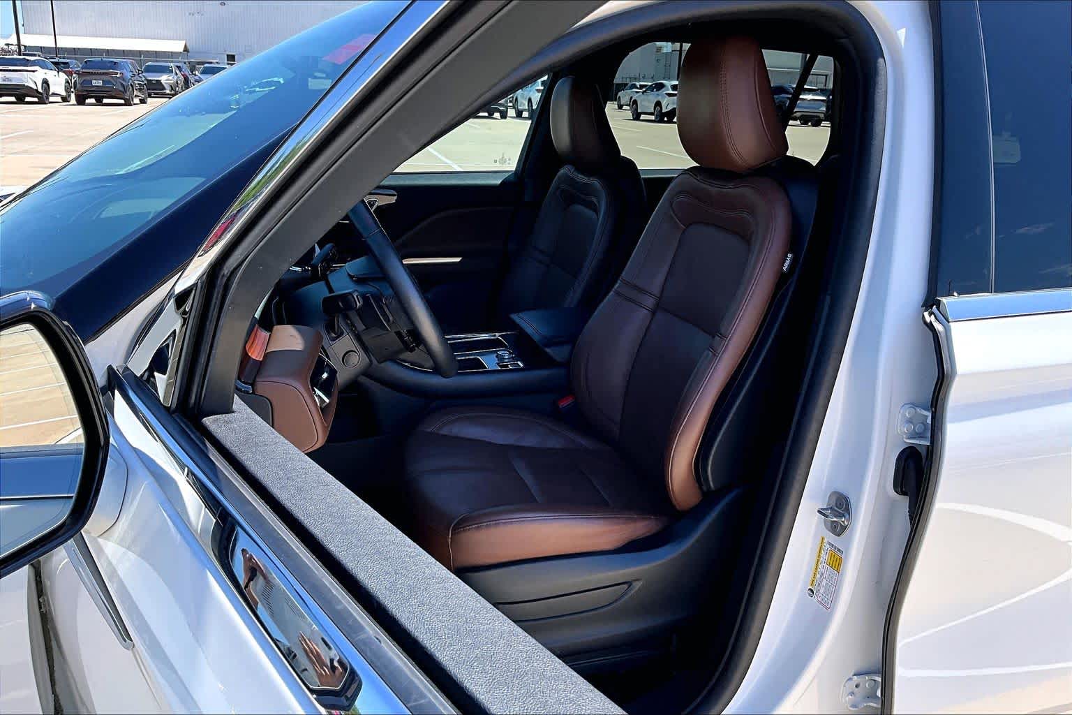 2024 Lincoln Aviator Reserve Pristine White Metallic Tri-Coat at Tomball Ford