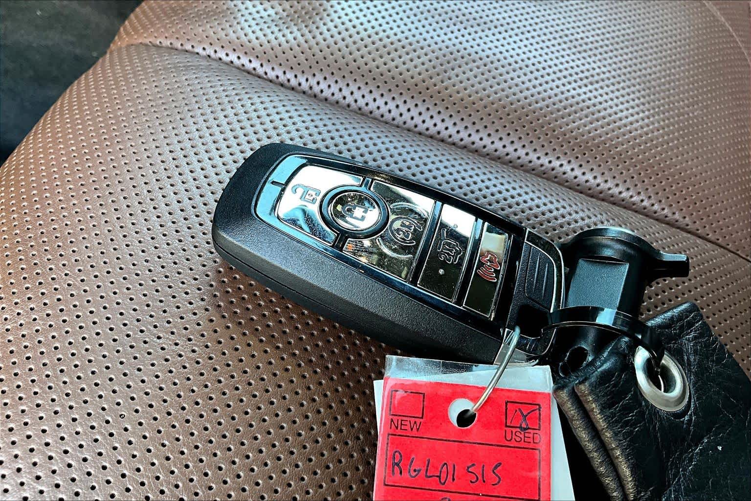 2024 Lincoln Aviator Reserve Pristine White Metallic Tri-Coat at Tomball Ford
