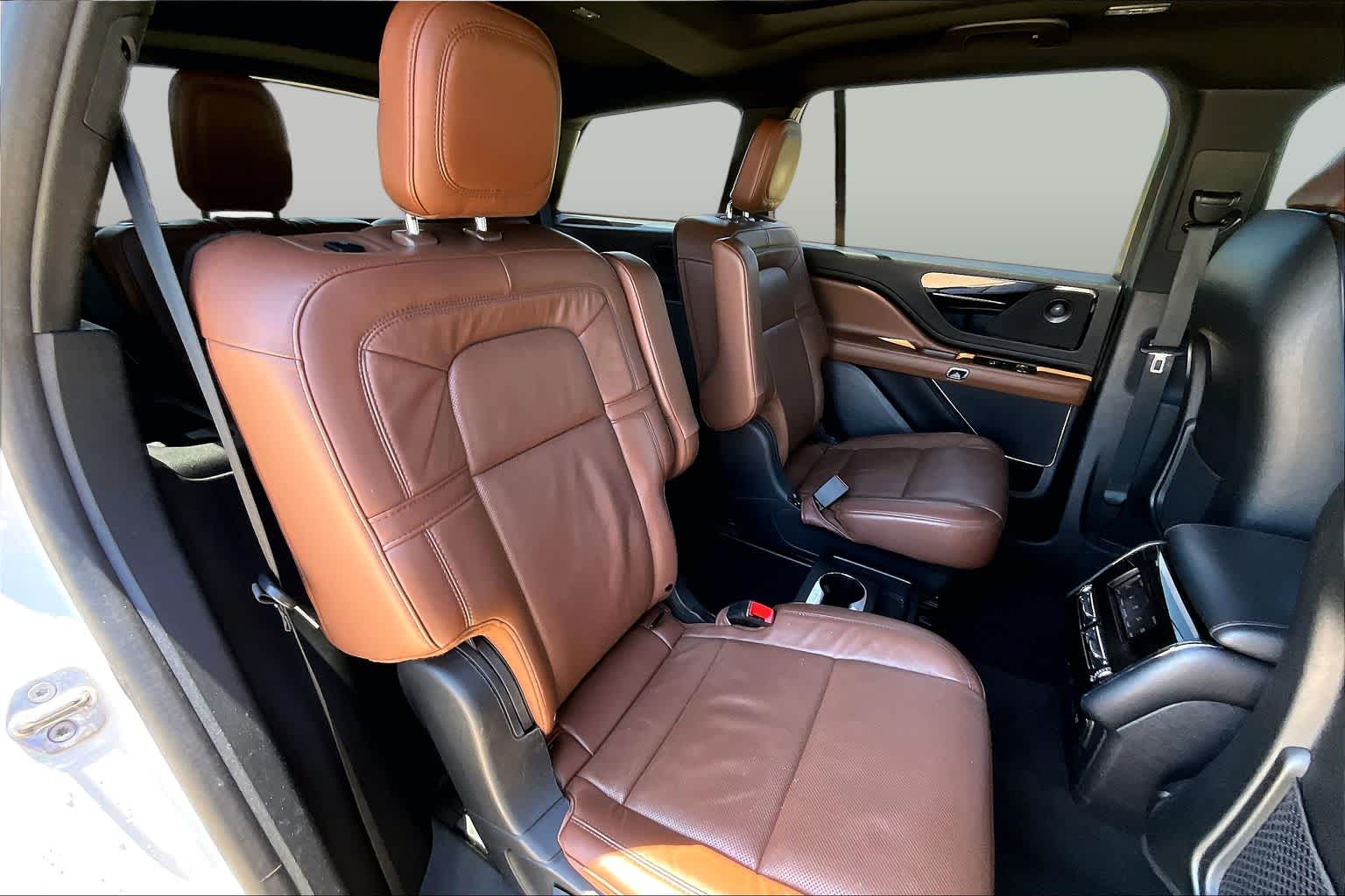 2024 Lincoln Aviator Reserve Pristine White Metallic Tri-Coat at Tomball Ford