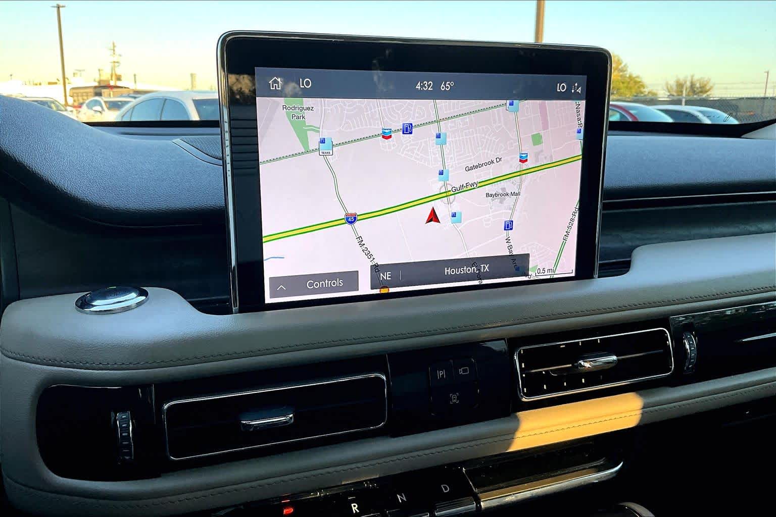 2020 Lincoln Aviator Reserve Pristine White Metallic Tri-Coat at Mercedes-Benz of Houston North