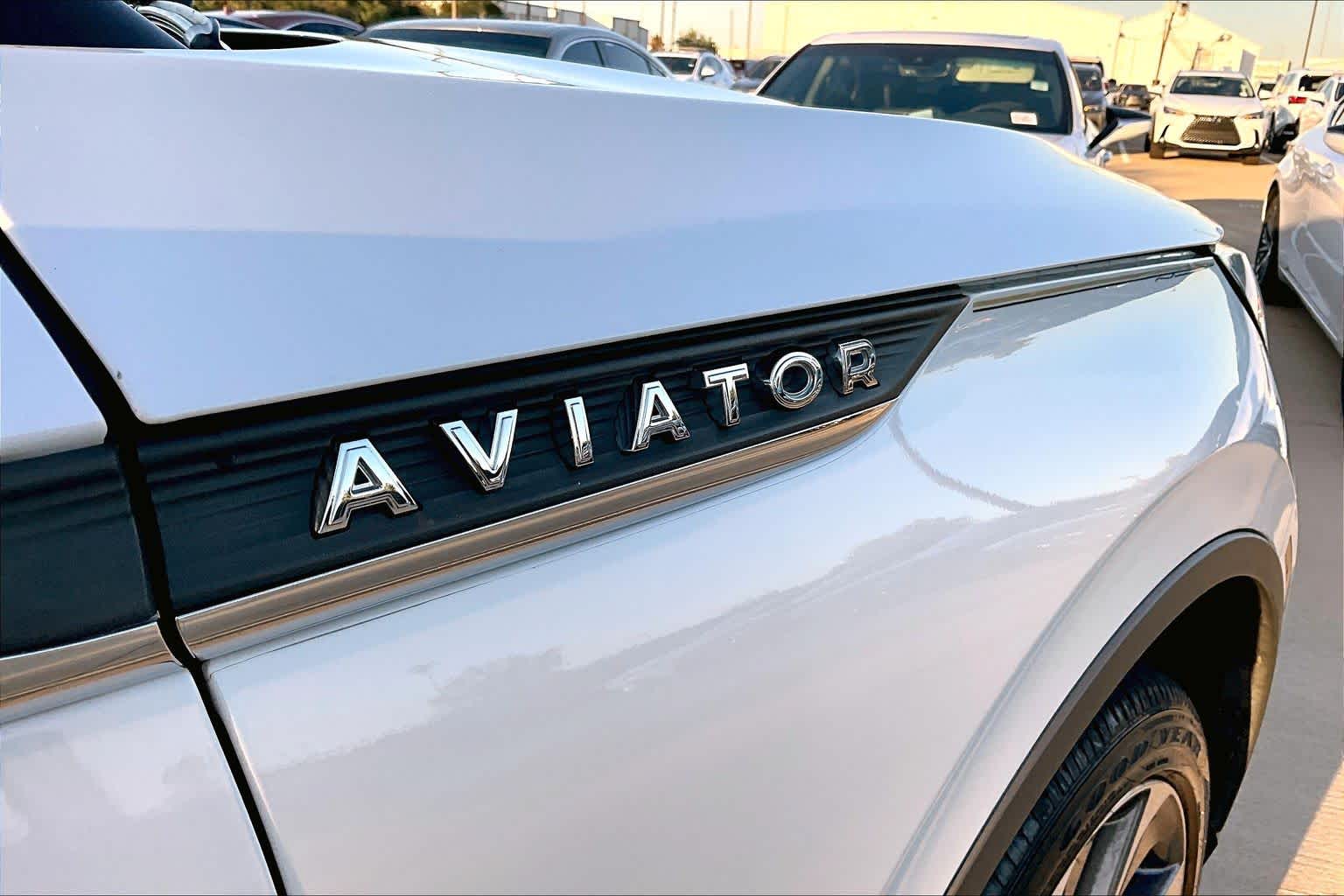 2020 Lincoln Aviator Reserve Pristine White Metallic Tri-Coat at Mercedes-Benz of Houston North