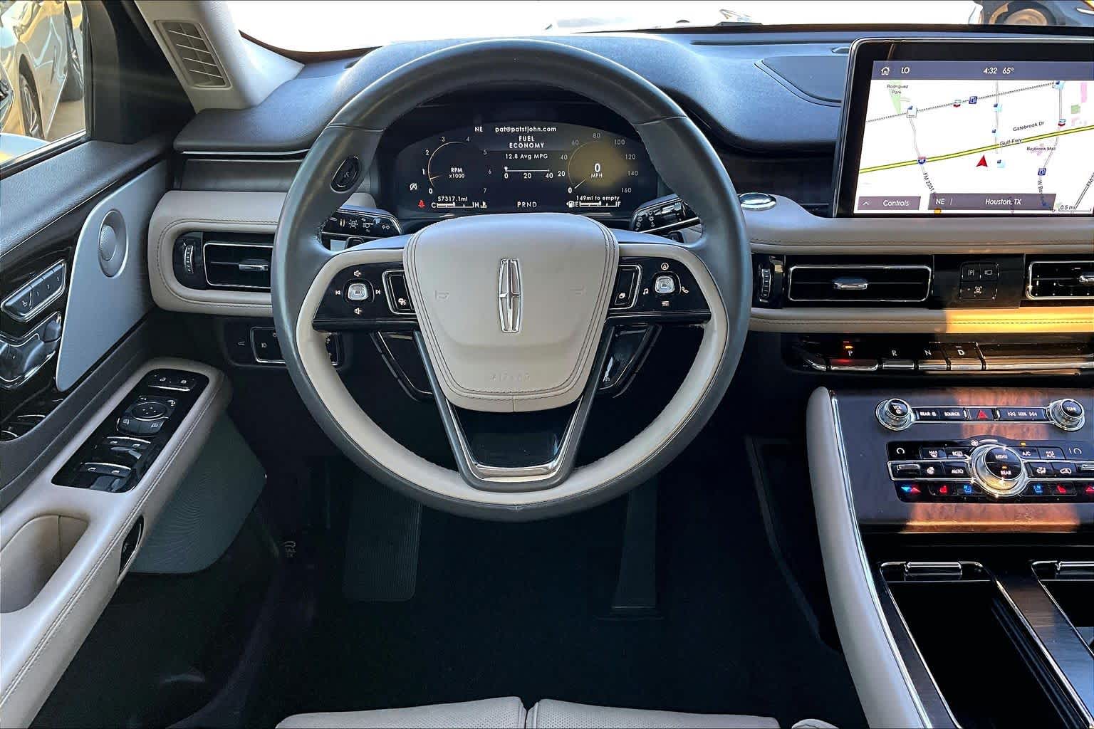 2020 Lincoln Aviator Reserve Pristine White Metallic Tri-Coat at Mercedes-Benz of Houston North