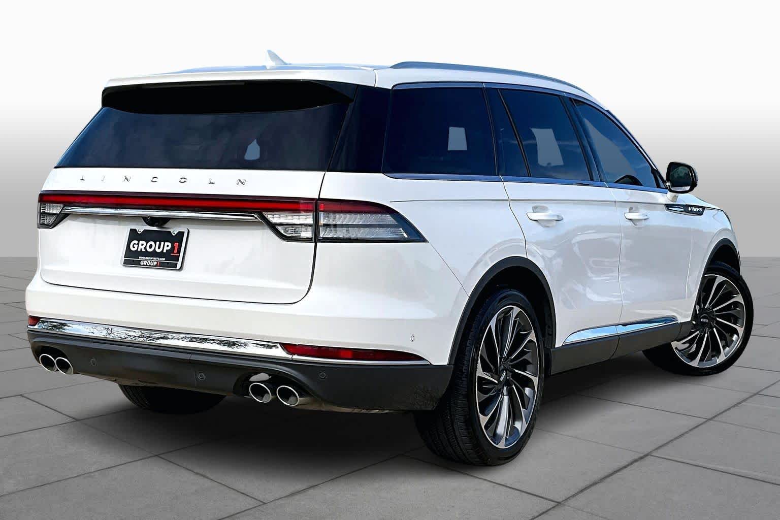 2020 Lincoln Aviator Reserve Pristine White Metallic Tri-Coat at Mercedes-Benz of Houston North