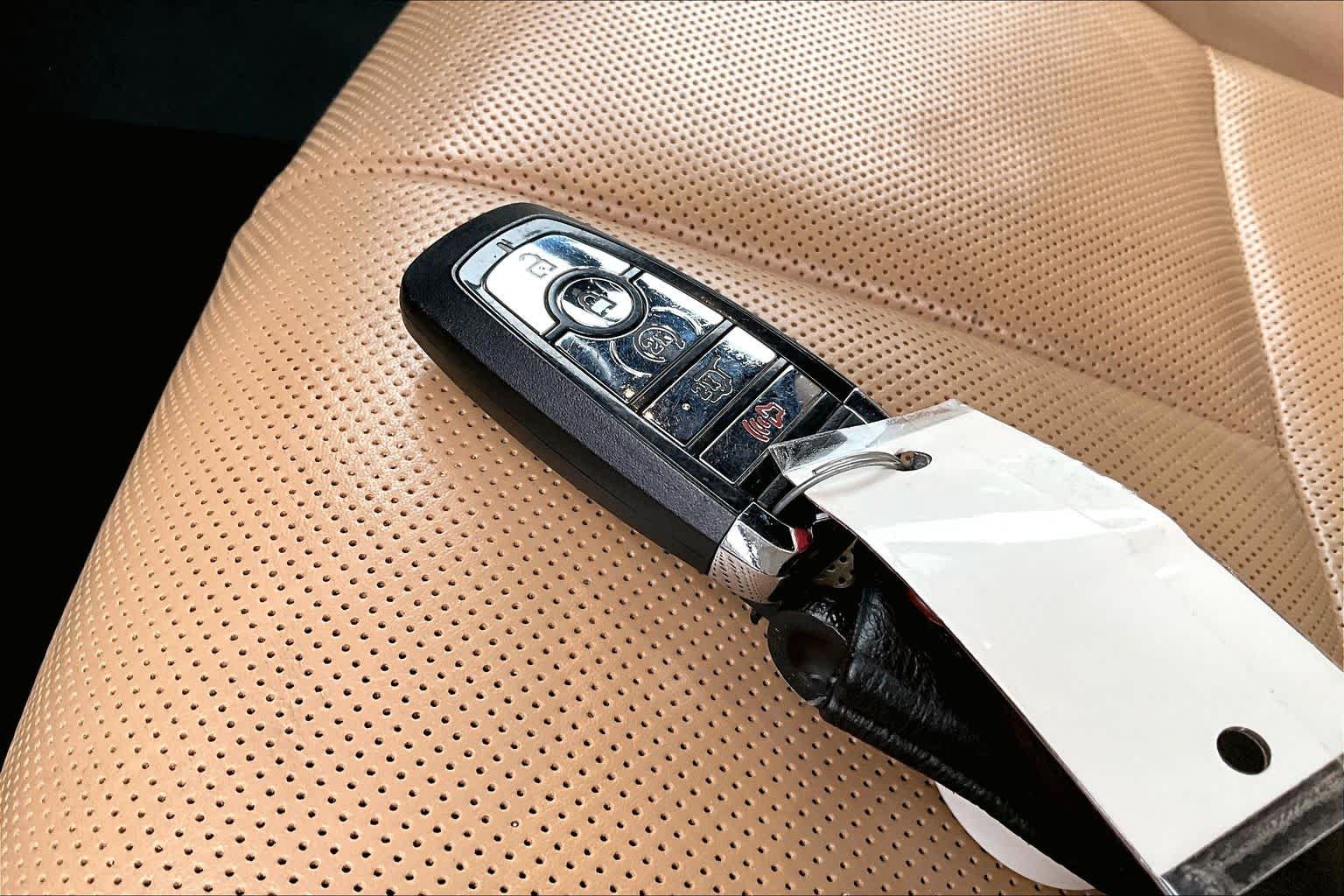 2020 Lincoln Corsair Reserve Pristine White at Lexus Southwest Houston